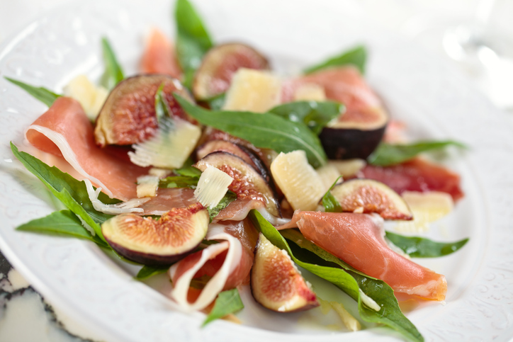 Salada de figo com presunto